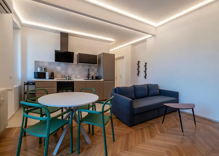 Vittoria Quarter Modern Apartment